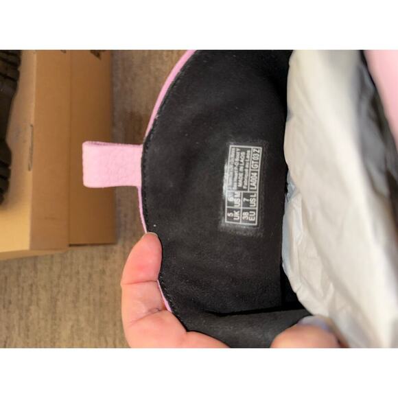 New Dr‎ Martens Heart PO Boot Bex Size 6 Pink Nappa Patent Leather Zip Closure - Picture 6 of 8